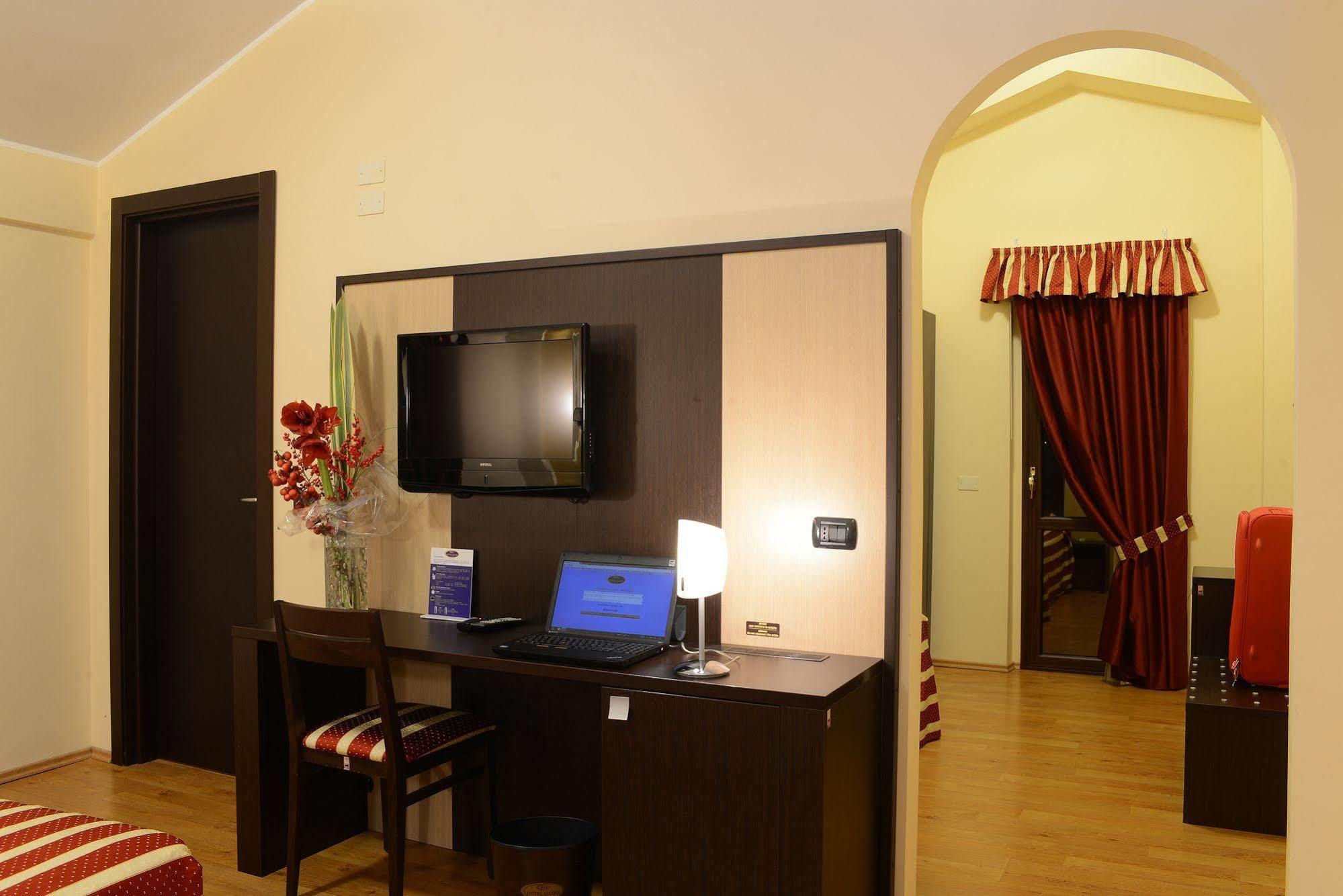 Hotel Iacone Chieti Exterior photo